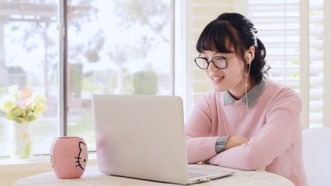 특별한 예배를 통해, 하나님의 이름에 대한 새로운 해석을 얻다