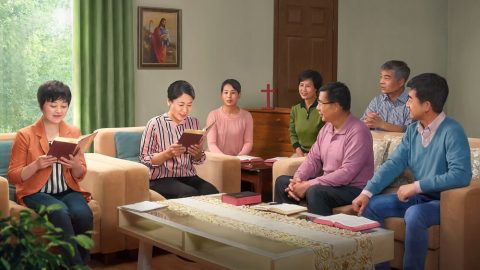 문제 (4) 방금 거짓 그리스도가 성경을 왜곡하고 표적과 기사를 나타내는 것으로 미혹한다고 말씀하신 것에 대해서는 이제 분별력이 좀 생긴 것 같아요. 그런데 또 하나 여쭤 보고 싶습니다. 어떤 거짓 그리스도는 하나님의 영이 자기 몸에 임했다고 하면서 예수님의 재림으로 가장해 사람들을 미혹했습니다. 거짓 그리스도가 하나님의 영이 자기 몸에 임했다고 한 그것을 어떻게 분별해야 합니까?